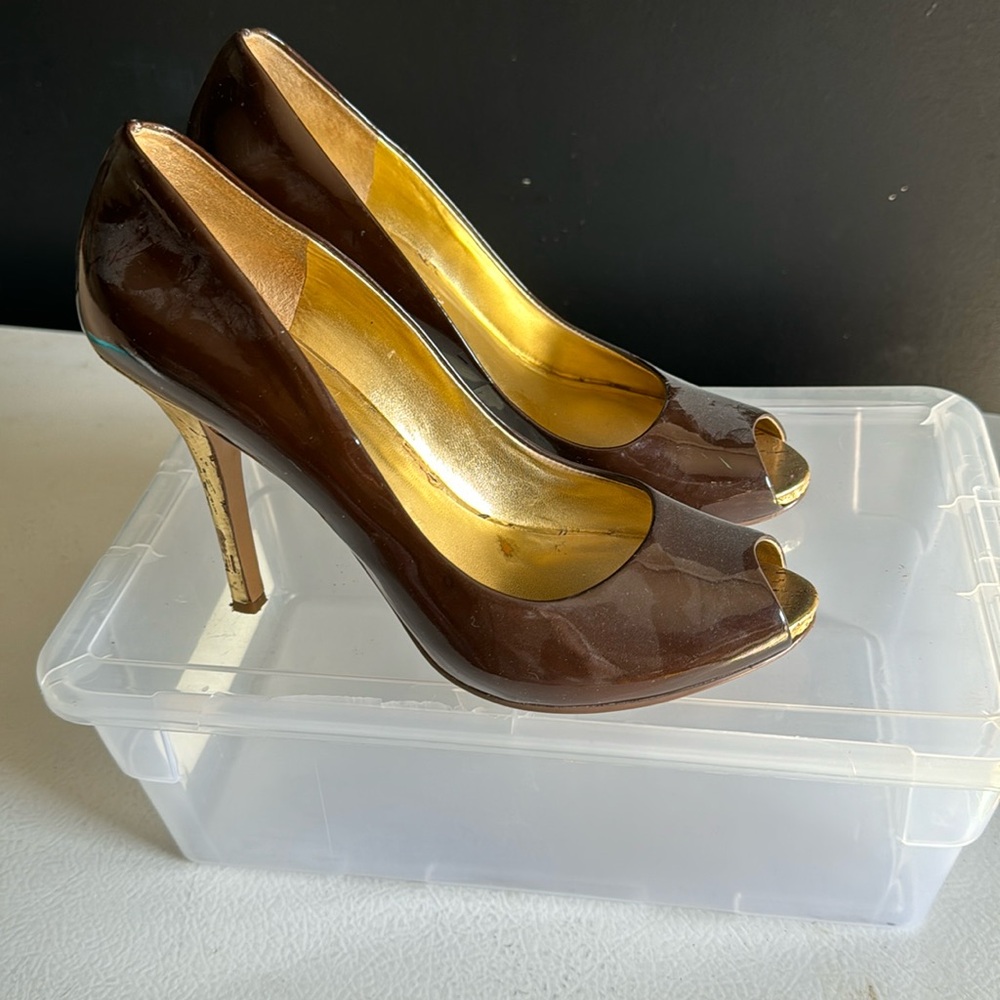 9M GUESS SHOES